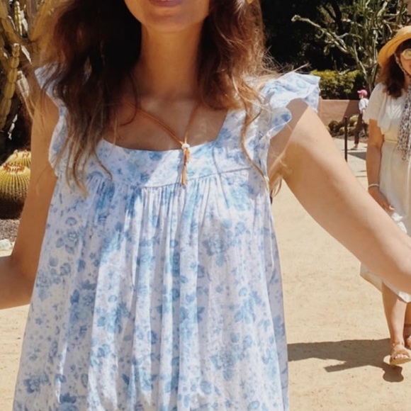 In search of the Benny dress in size large - Picture 1 of 1